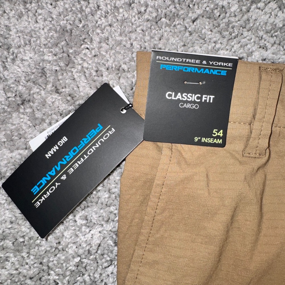 Roundtree & Yorke Performance Cargo Shorts Mens Stretch Brownstone 54 NEW